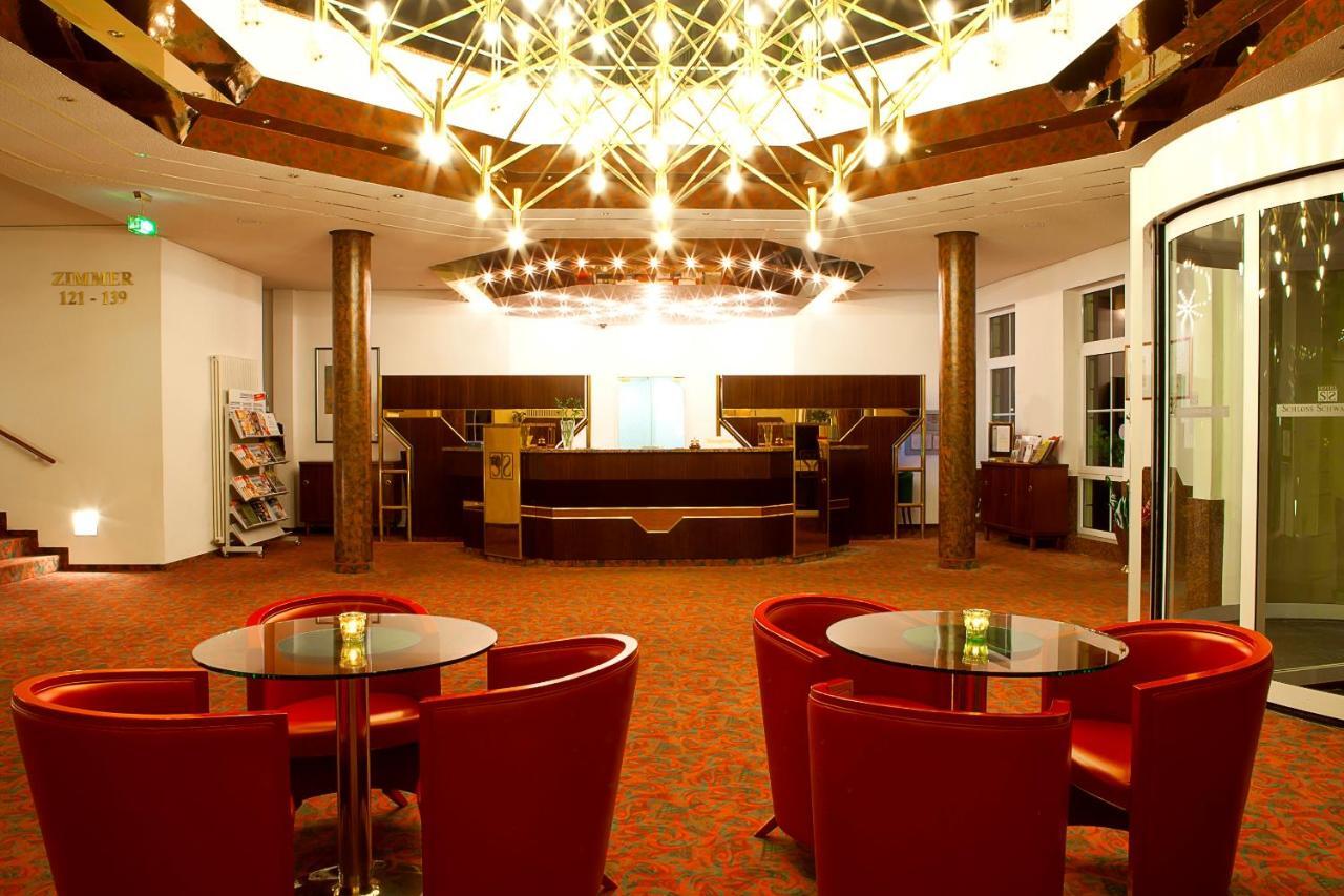 Hotel Schloss Schwarzenfeld ภายนอก รูปภาพ